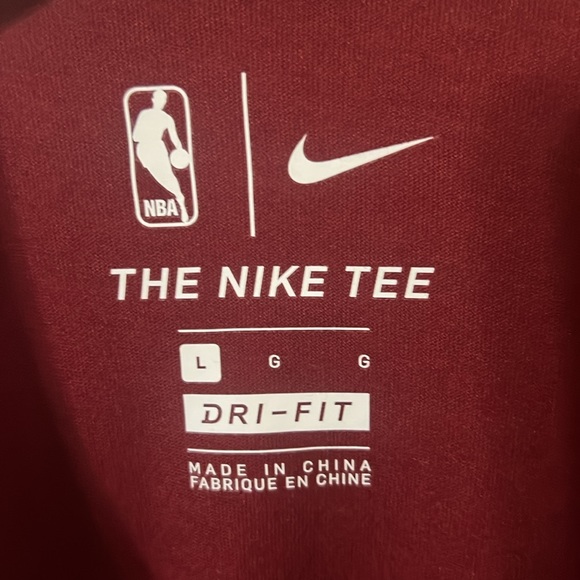Nike - Cavaliers Dri-Fit long sleeve T Size L - Picture 8 of 10